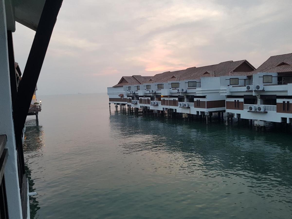 Tokido Private Water Chalet Pd Port Dickson Eksteriør billede